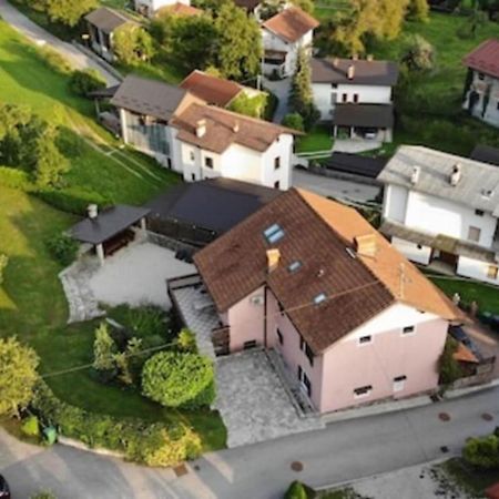 House Maharac With 3 Apartments Till 18 Persons Kamno Экстерьер фото