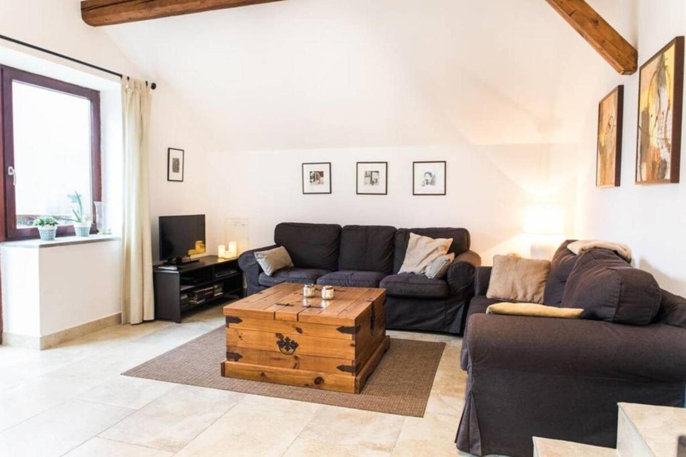 House Maharac With 3 Apartments Till 18 Persons Kamno Экстерьер фото