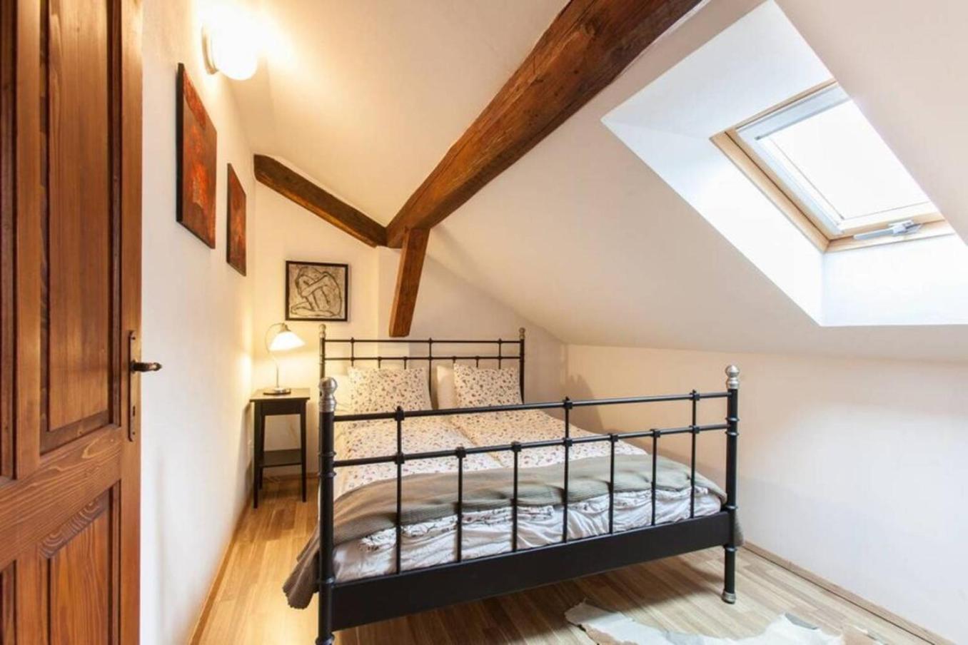 House Maharac With 3 Apartments Till 18 Persons Kamno Экстерьер фото